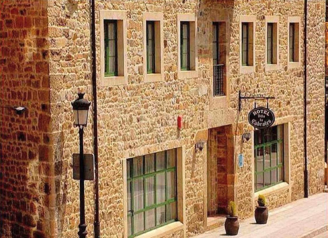 Hotel Villa De Cabrales Аренас де Кабралес Екстериор снимка