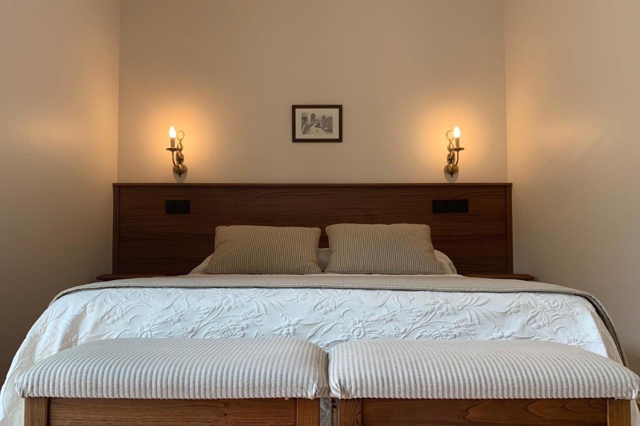 Hotel Villa De Cabrales Аренас де Кабралес Екстериор снимка