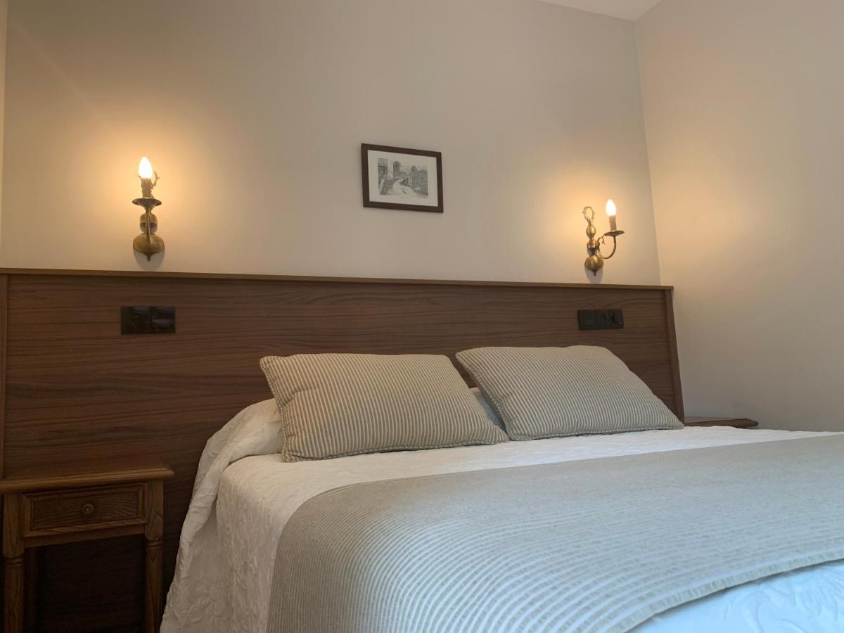 Hotel Villa De Cabrales Аренас де Кабралес Екстериор снимка