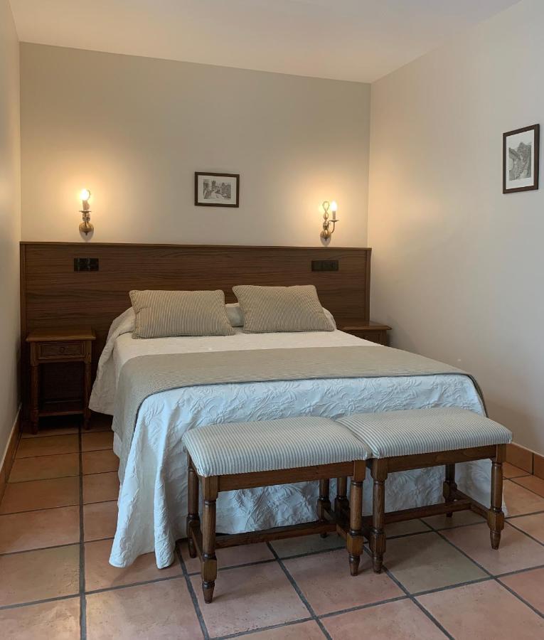Hotel Villa De Cabrales Аренас де Кабралес Екстериор снимка