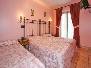 Hotel Villa De Cabrales Аренас де Кабралес Екстериор снимка